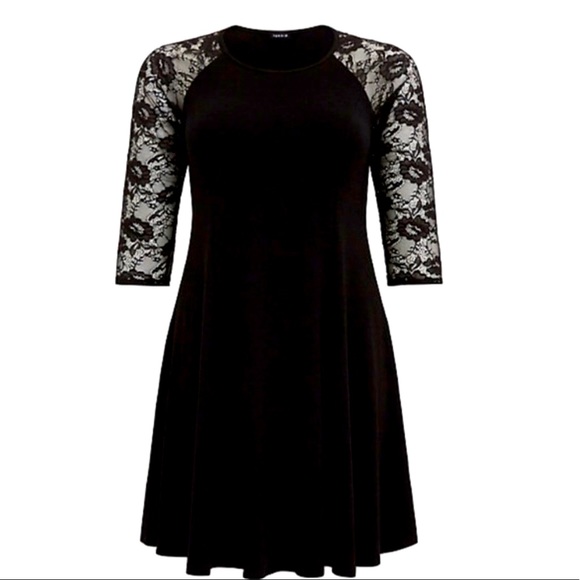 torrid Dresses & Skirts - Torrid Black with Lace Sleeves Dress Size 2X NWT